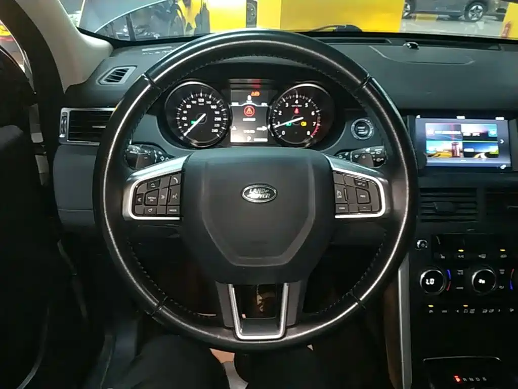 Land Rover Discovery Sport — миниатюра 11