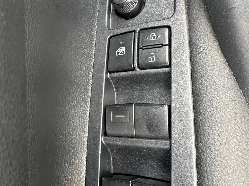 Toyota Corolla — миниатюра 10