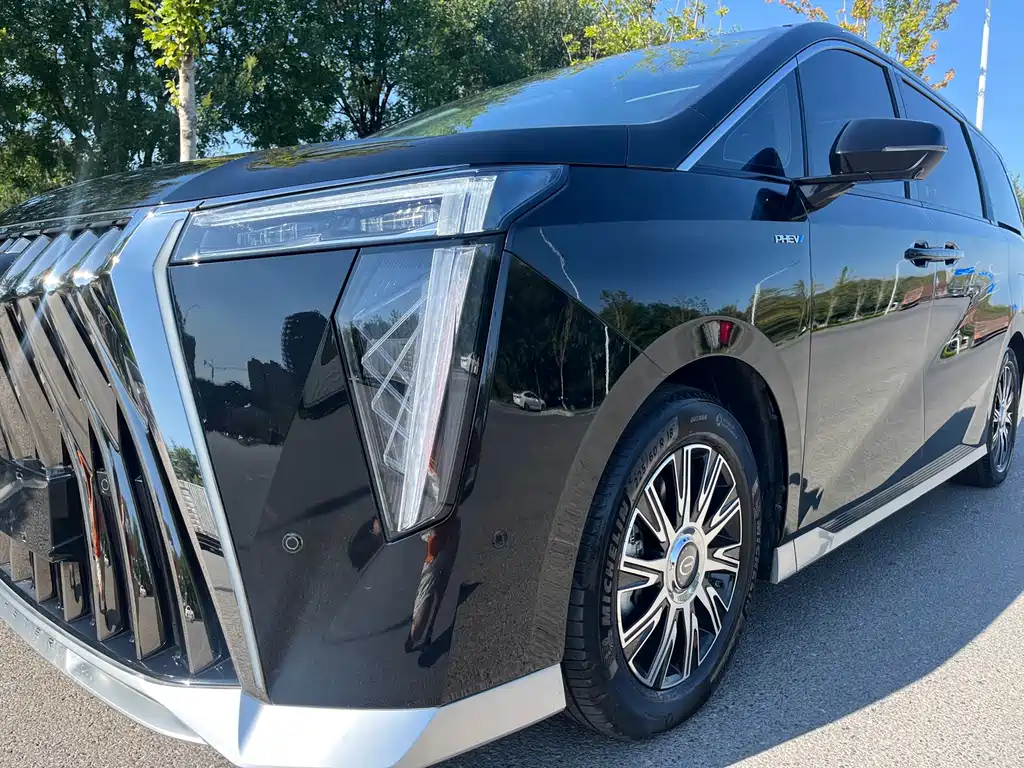 GAC Motor Trumpchi E9 — миниатюра 4