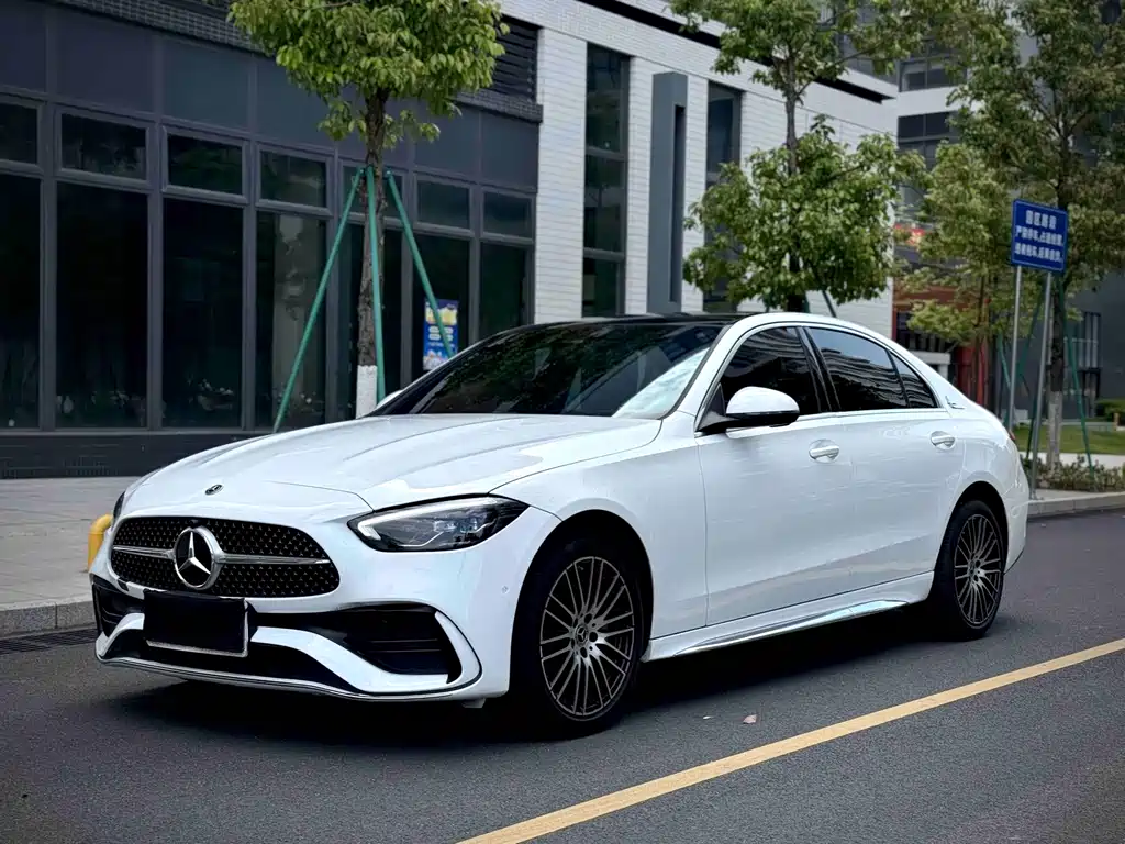 Mercedes-Benz C-Class 2024