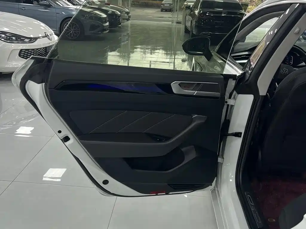 Volkswagen CC — миниатюра 14