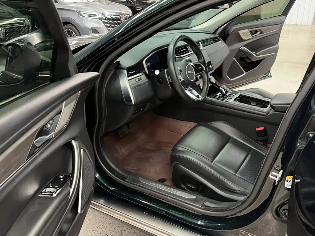 Jaguar XFL — миниатюра 21