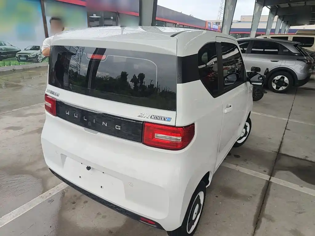Wuling MINIEV — миниатюра 7