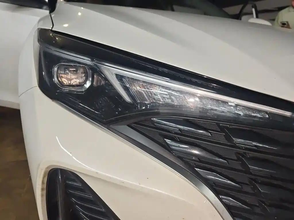 Changan Eado — миниатюра 7