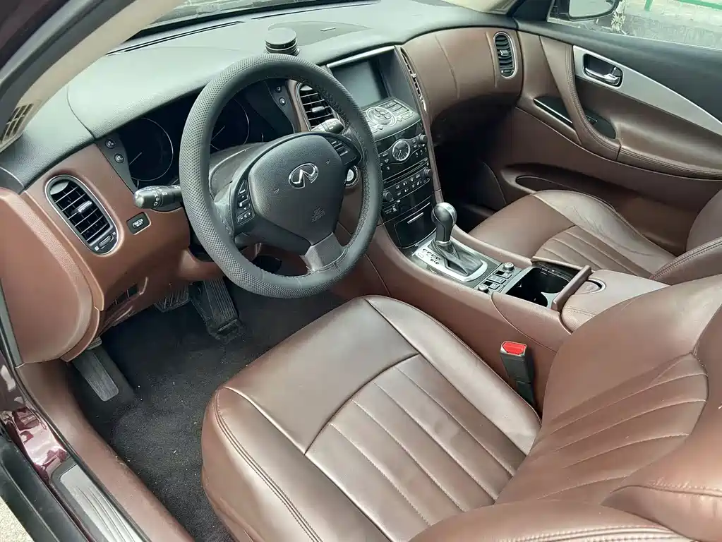 Infiniti QX50 (Import) — миниатюра 9