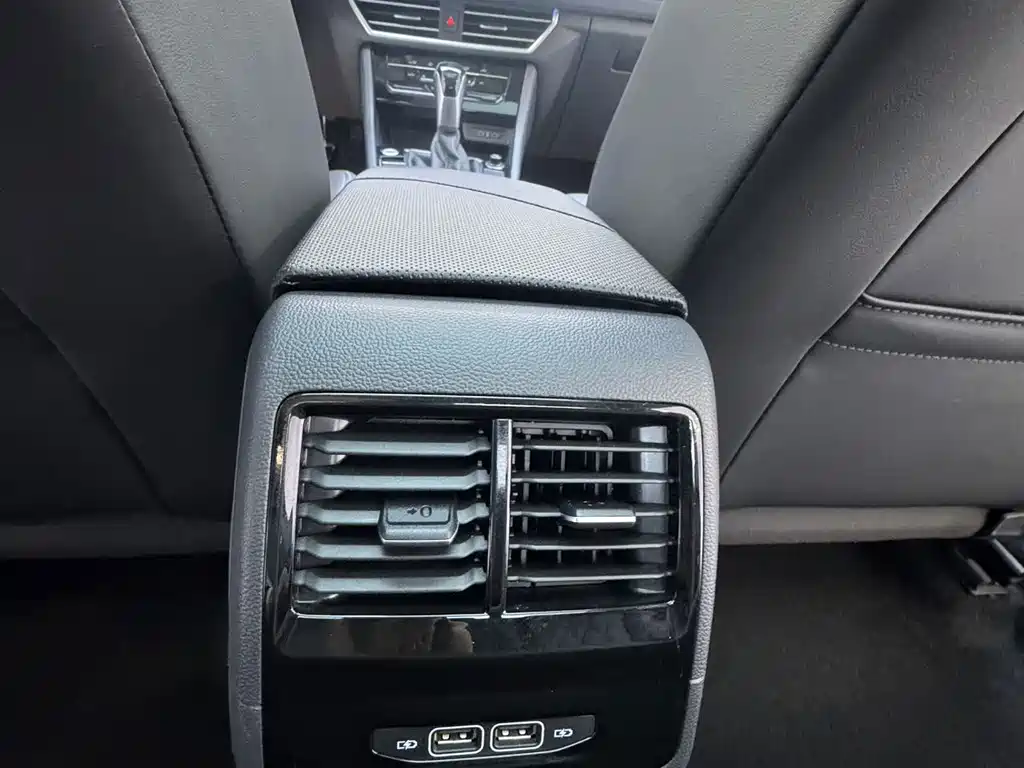 Volkswagen Sagitar — миниатюра 11
