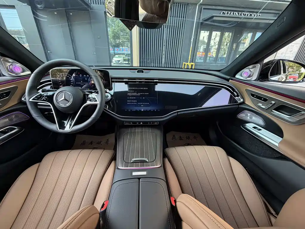 Mercedes-Benz E-Class — миниатюра 9