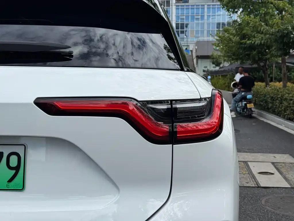 NIO ES6 — миниатюра 23