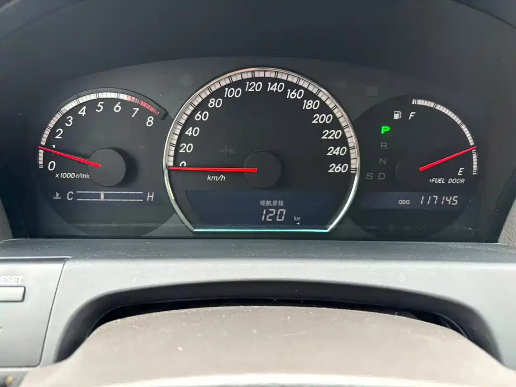 Toyota Crown — миниатюра 16