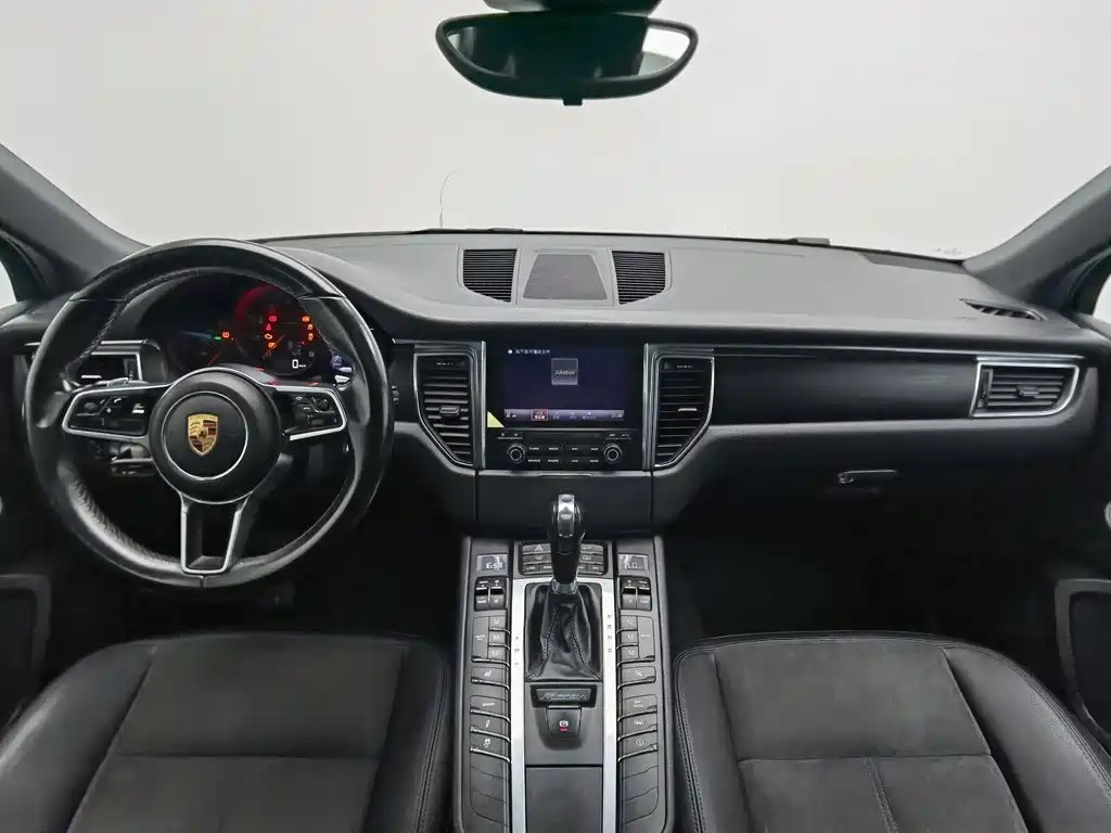 Porsche Macan — миниатюра 5