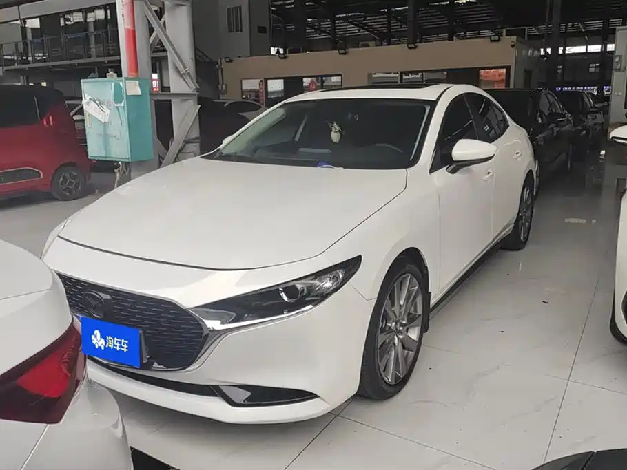 Mazda 3 Axela 2024
