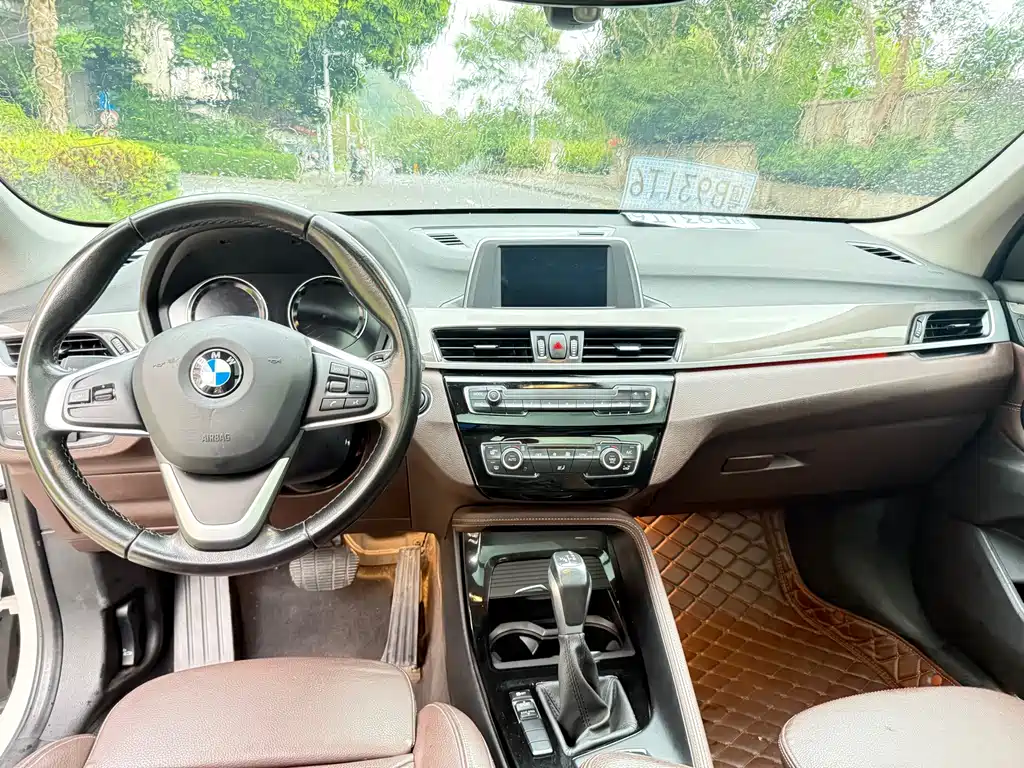 BMW X1 — миниатюра 10