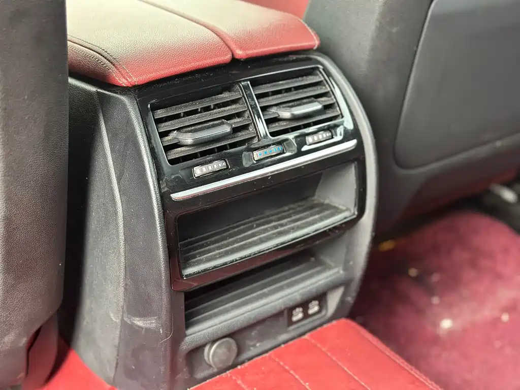 BMW 5 Series — миниатюра 10