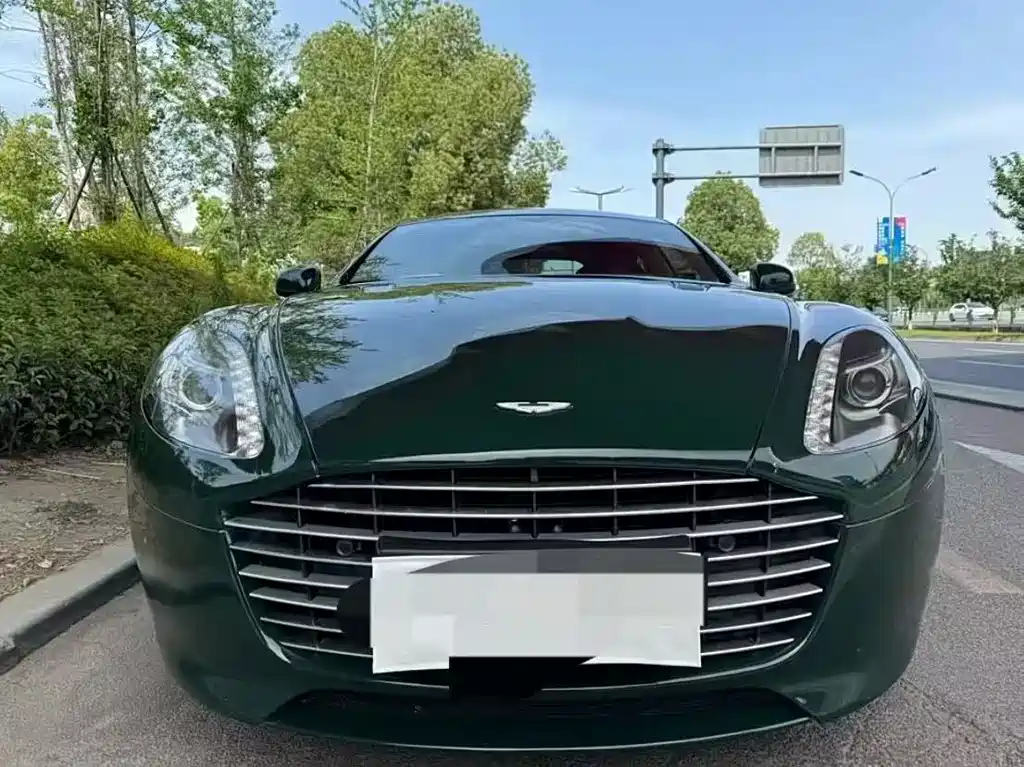 ASTON MARTIN RAPIDE