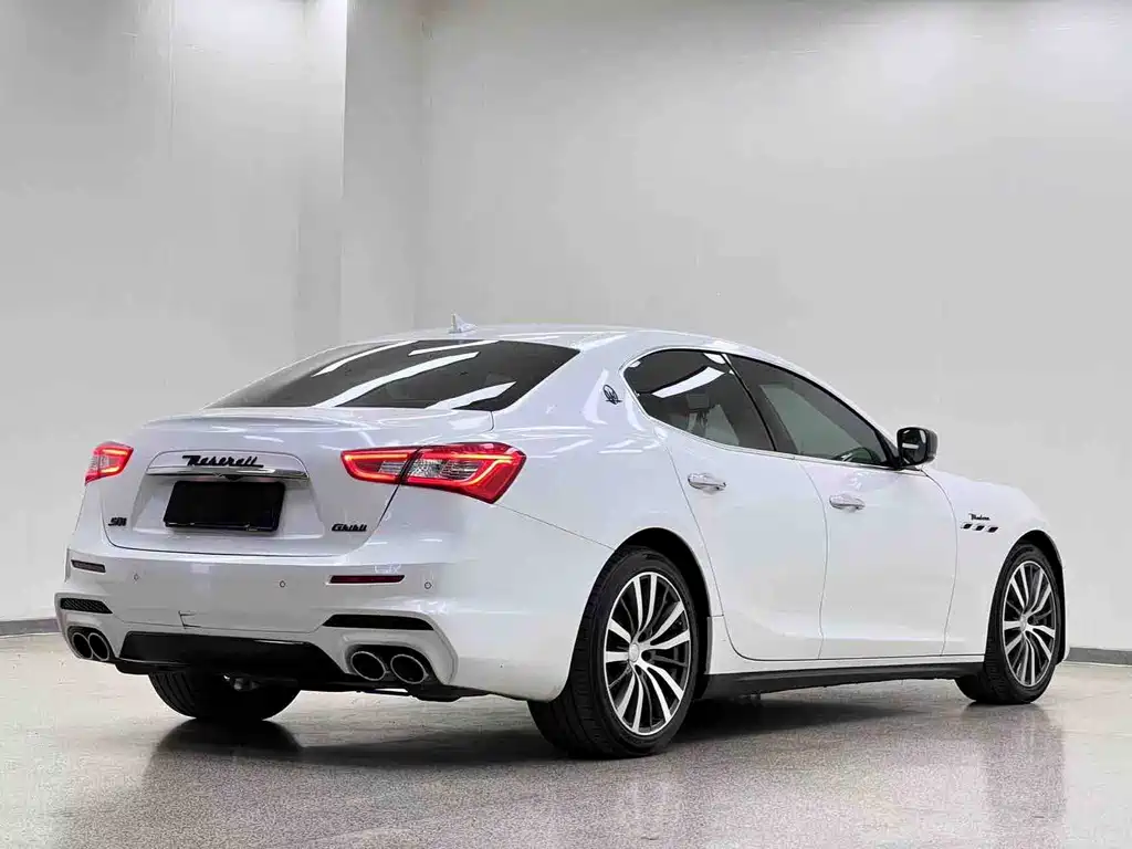 Maserati Ghibli — миниатюра 25