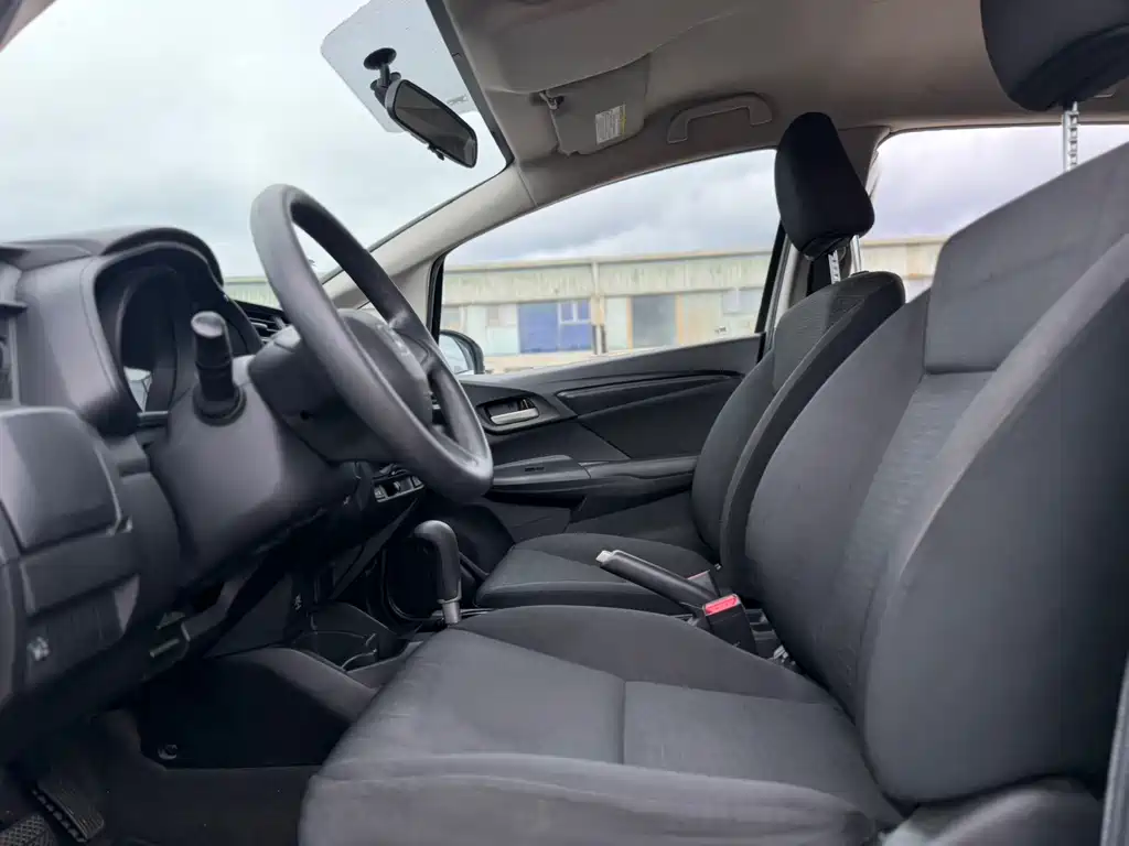 Honda Fit — миниатюра 5