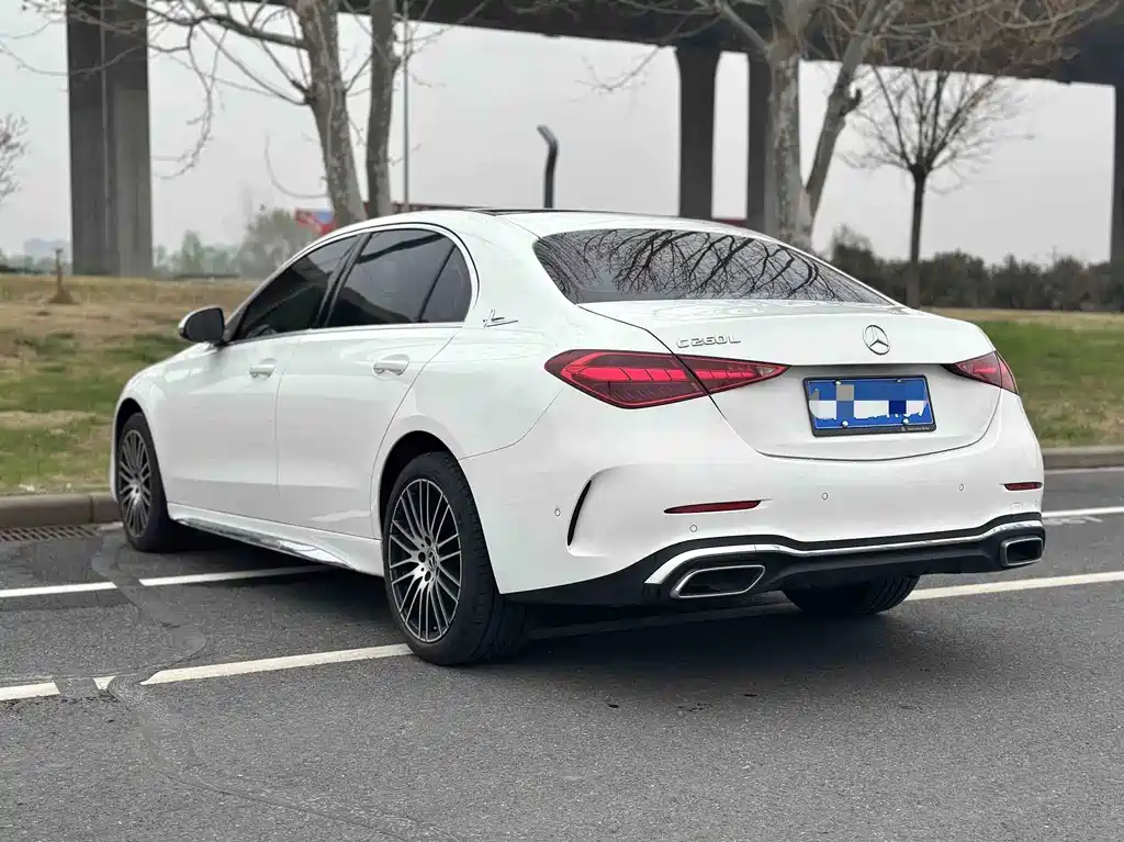 Mercedes-Benz C-Class — миниатюра 4