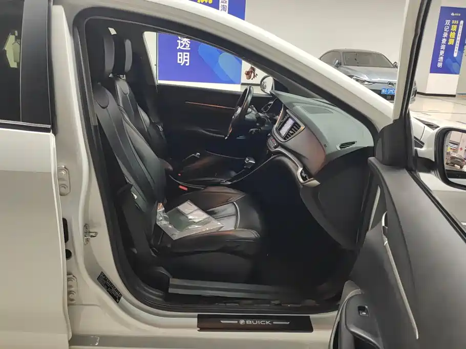 Buick Excelle — миниатюра 8