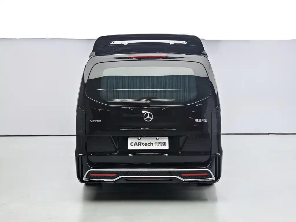 Mercedes-Benz Vito 2024 2.0T 7 мест