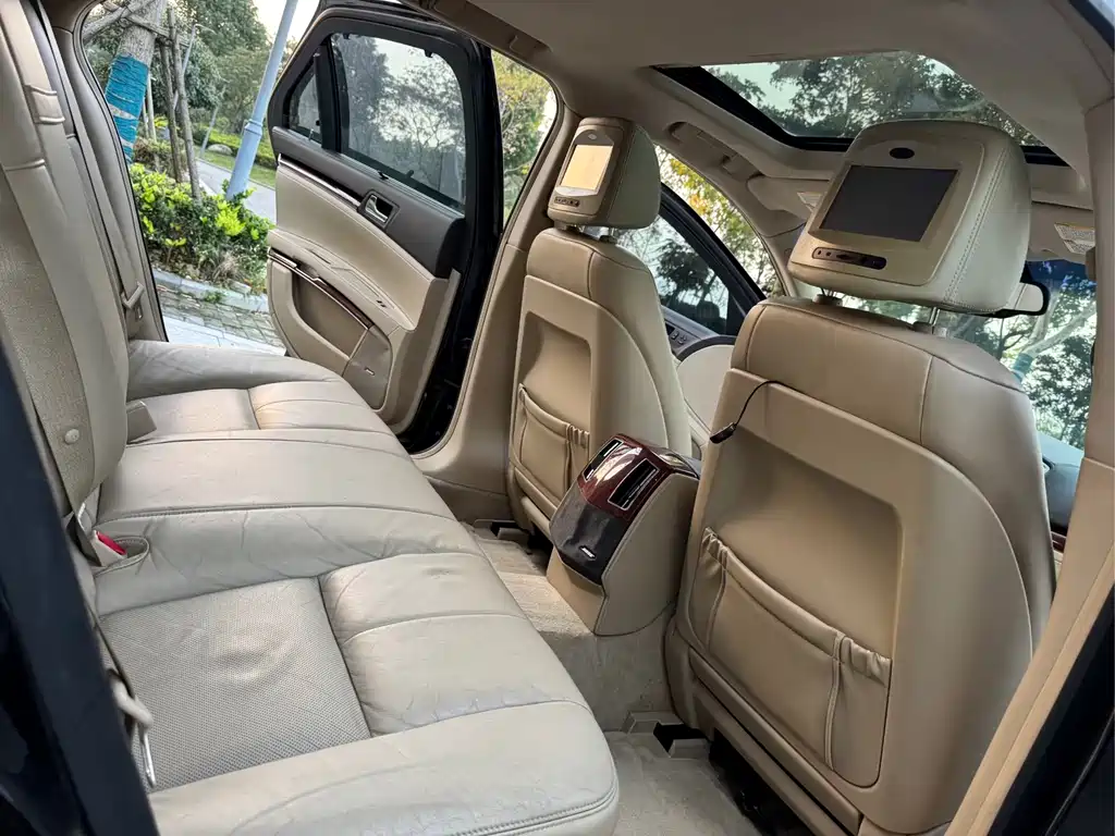 Cadillac SLS 2011 2.0T Luxury