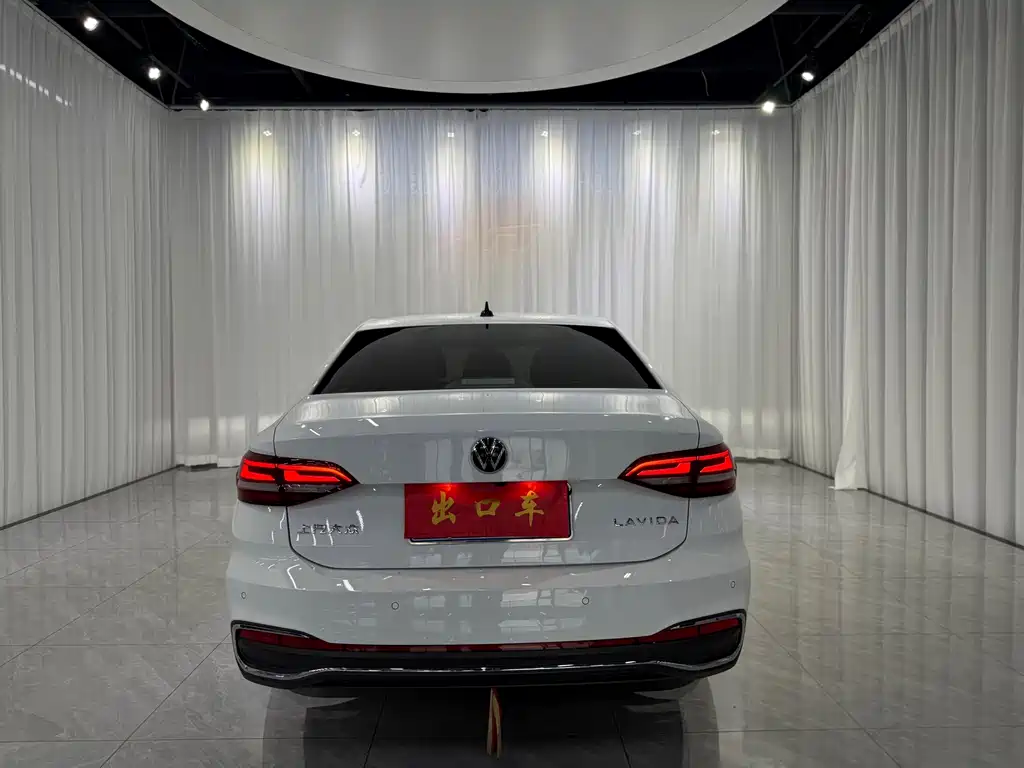 Volkswagen Lavida — миниатюра 5