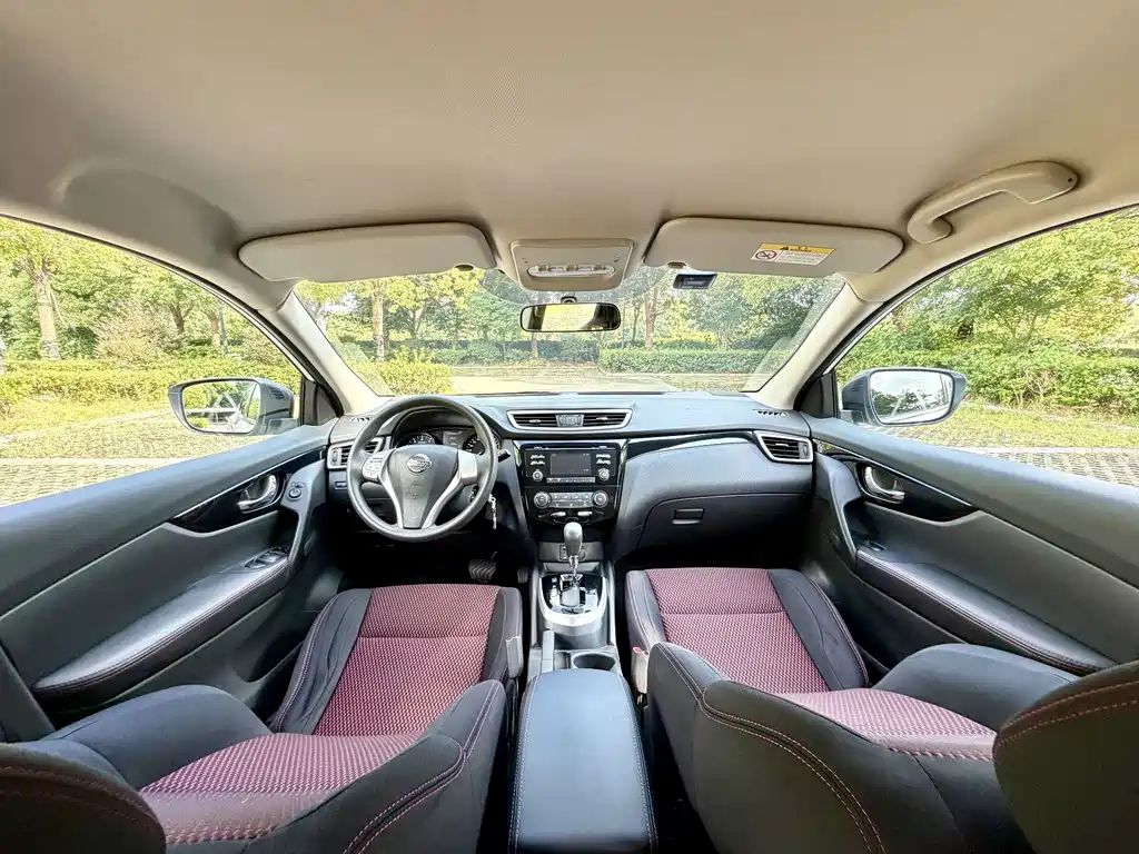 Nissan Qashqai — миниатюра 13