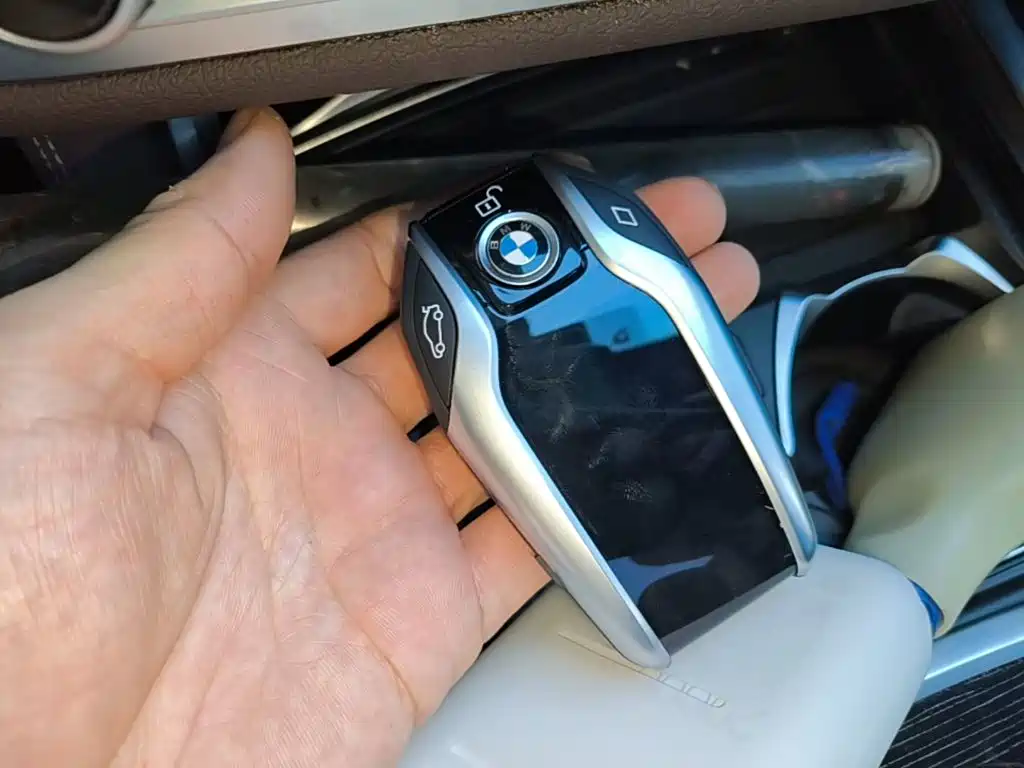 BMW 7 Series — миниатюра 9