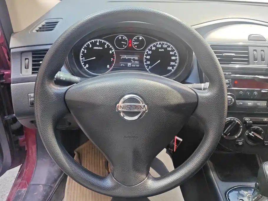 Nissan Tiida — миниатюра 15