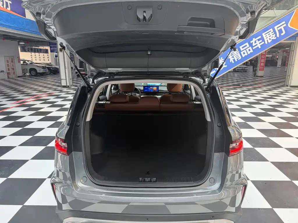 GEELY AUTOMOBILE VISION X6