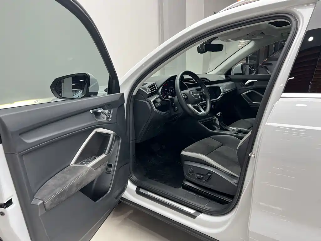Audi Q3 — миниатюра 15