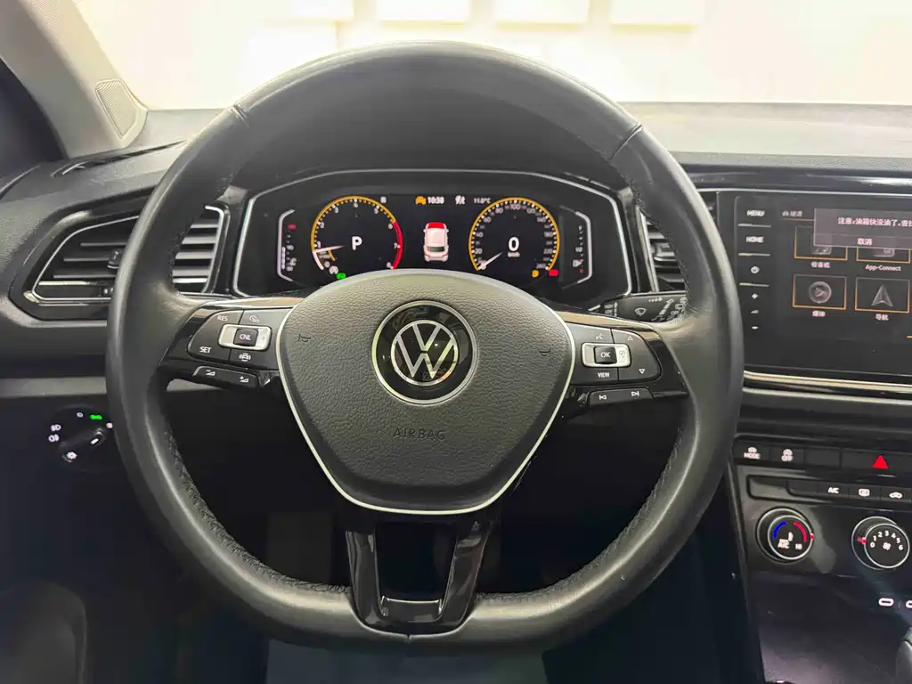 Volkswagen T-Roc — миниатюра 15