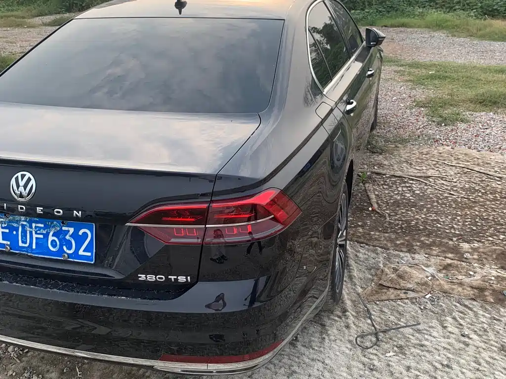 Volkswagen Phideon — миниатюра 8
