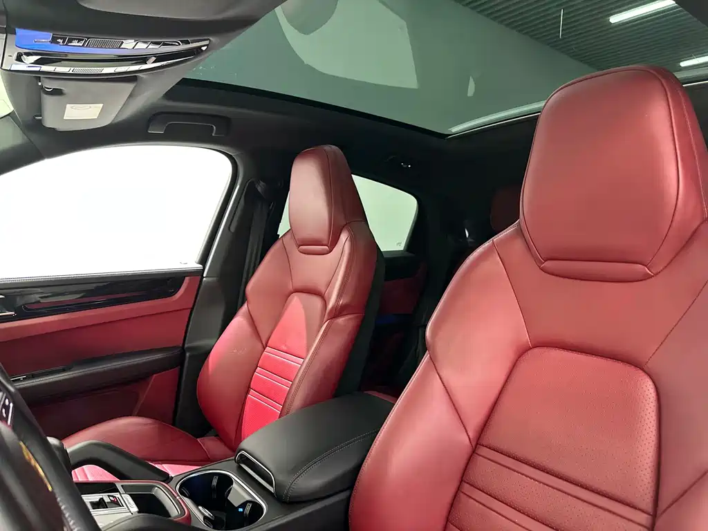 Porsche Cayenne — миниатюра 11