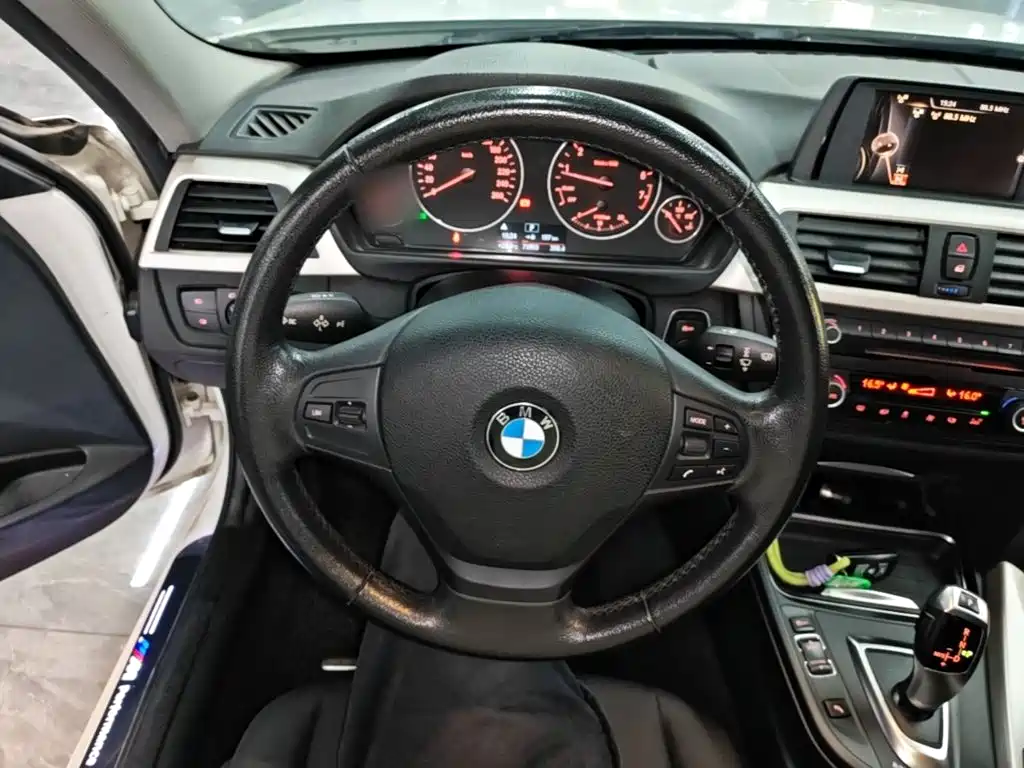 BMW 3 Series — миниатюра 7