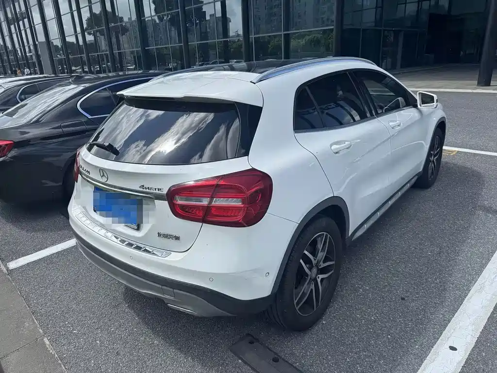 Mercedes-Benz GLA — миниатюра 2