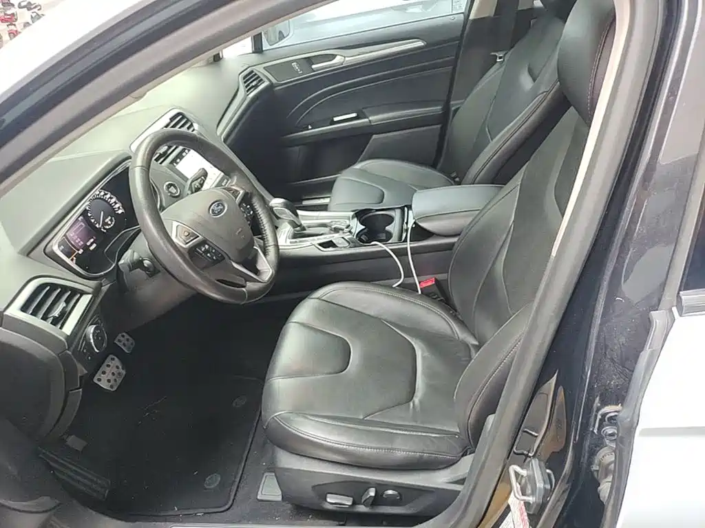 Ford Mondeo — миниатюра 15