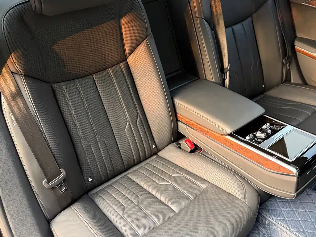 Audi A8 — миниатюра 15