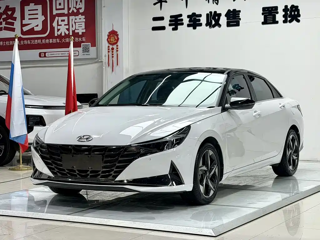 Hyundai Elantra 2023
