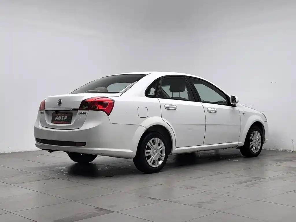 Buick Excelle — миниатюра 2