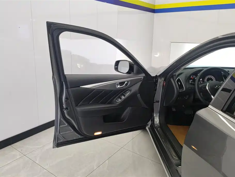 Infiniti Q50L 2022 2.0T