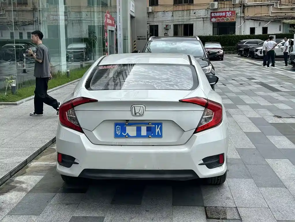 Honda Civic — миниатюра 5