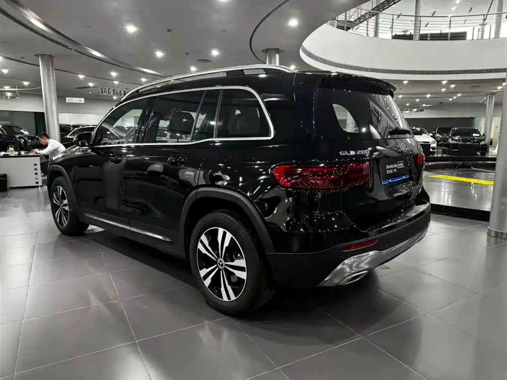 Mercedes-Benz GLB — миниатюра 3
