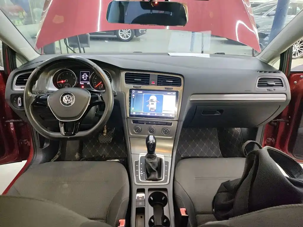 Volkswagen Golf — миниатюра 10