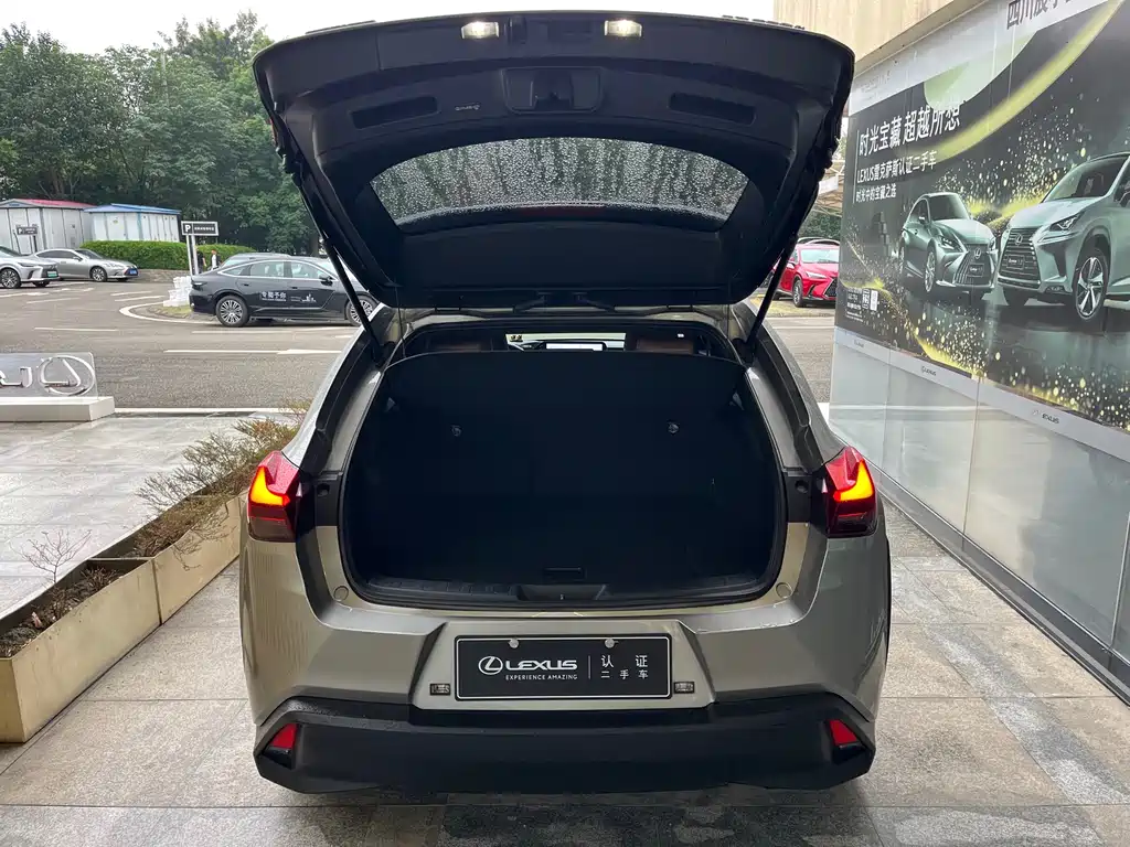 Lexus UX — миниатюра 8