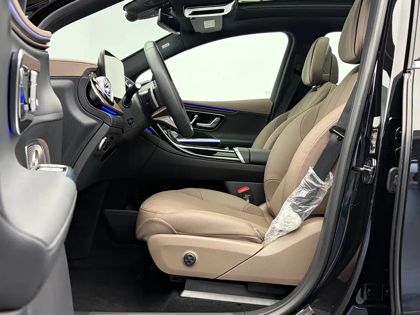 Mercedes-Benz EQE id 4659788 из Китая 17