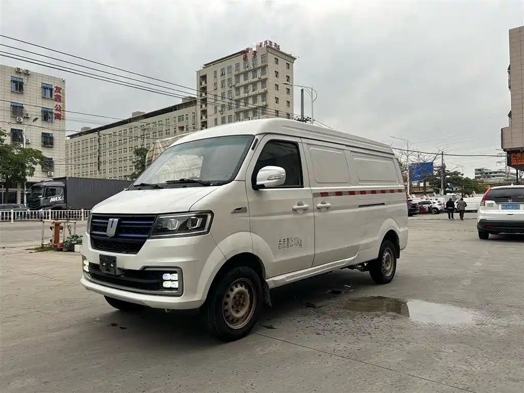 Yuan Cheng Yuan Cheng E5 2021