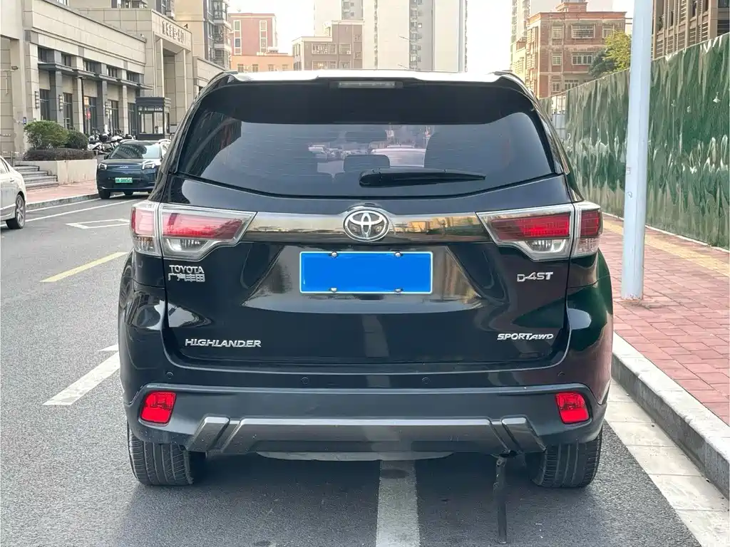 Toyota Highlander — миниатюра 8