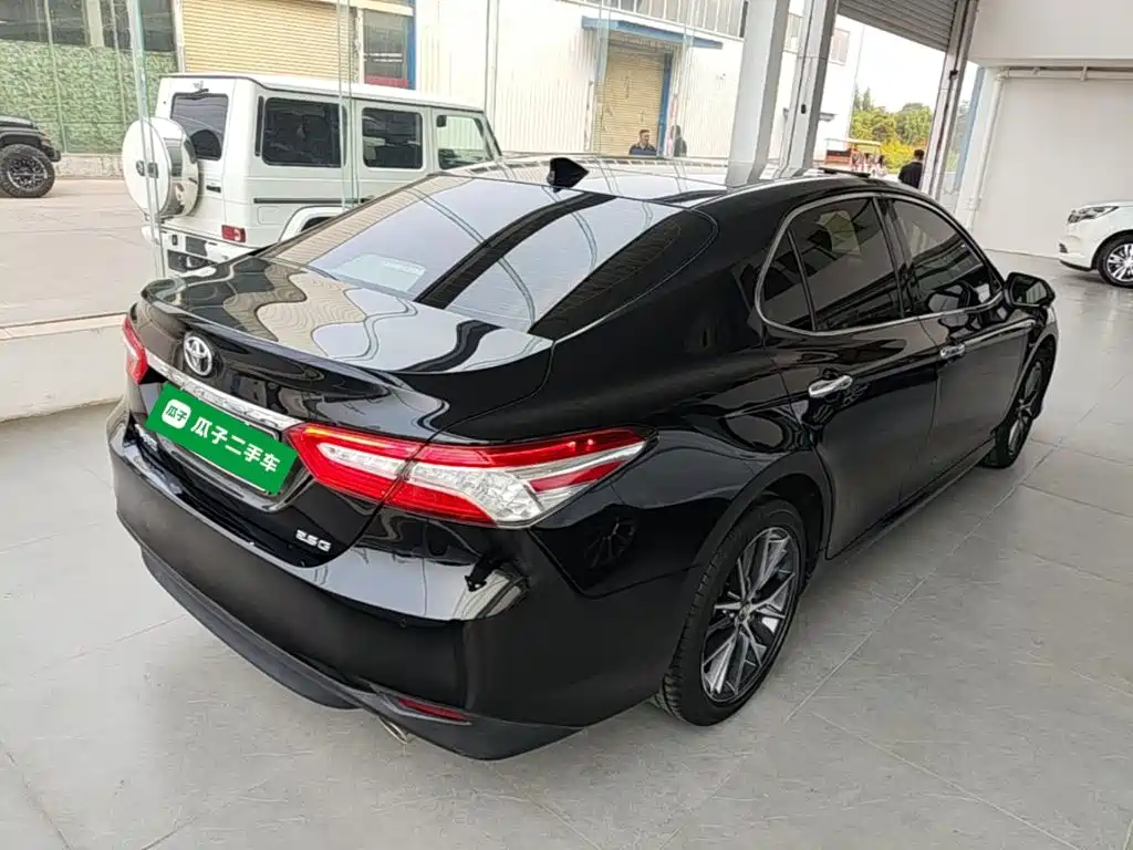 Toyota Camry — миниатюра 7