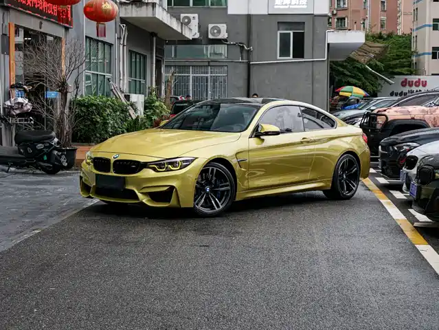 BMW M4