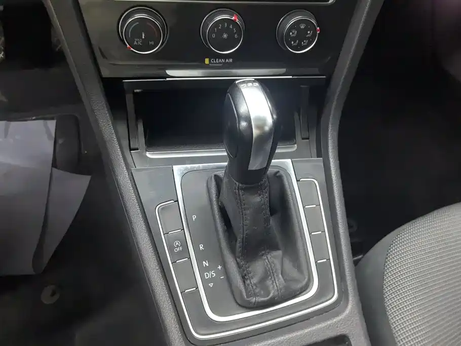 Volkswagen Golf — миниатюра 16